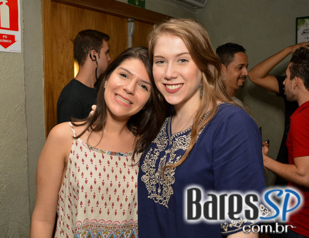 Felipe Grani e o grupo Os Paula agitaram o feriado no Vila Seu Justino Felipe Grani e o grupo Os Paula agitaram o feriado no Vila Seu Justino