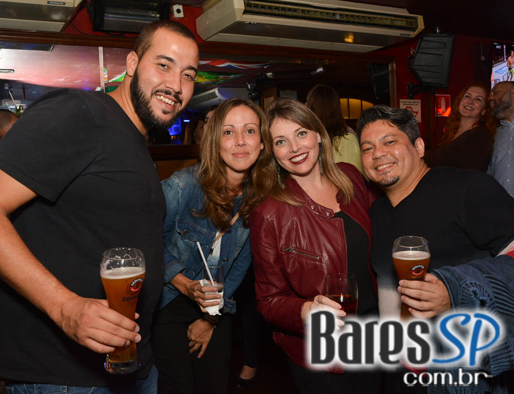 Banda Monk e William Kim animaram a noite de sexta-feira do Republic Pub Banda Monk e William Kim animaram a noite de sexta-feira do Republic Pub