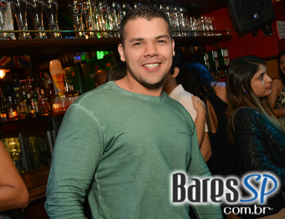 Banda Monk e William Kim animaram a noite de sexta-feira do Republic Pub Banda Monk e William Kim animaram a noite de sexta-feira do Republic Pub