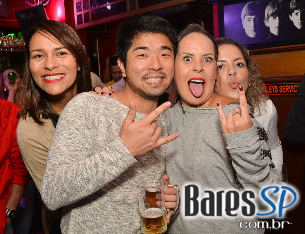 Banda Monk e William Kim animaram a noite de sexta-feira do Republic Pub Banda Monk e William Kim animaram a noite de sexta-feira do Republic Pub