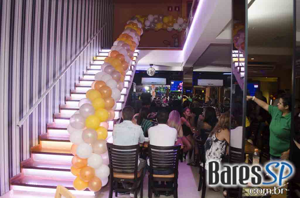 S/A Club Bar recebeu a cantora Tammy Santos em festa de aniversário de 4 anos da casa no sábado S/A Club Bar recebeu a cantora Tammy Santos em festa de aniversário de 4 anos da casa no sábado