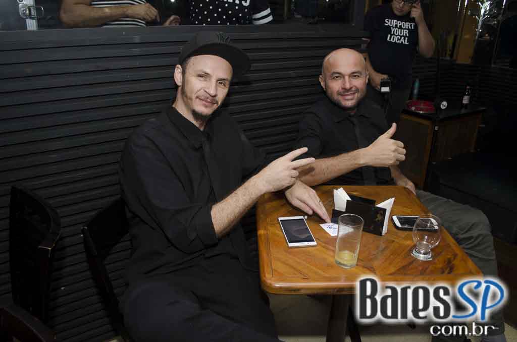 S/A Club Bar recebeu a cantora Tammy Santos em festa de aniversário de 4 anos da casa no sábado S/A Club Bar recebeu a cantora Tammy Santos em festa de aniversário de 4 anos da casa no sábado