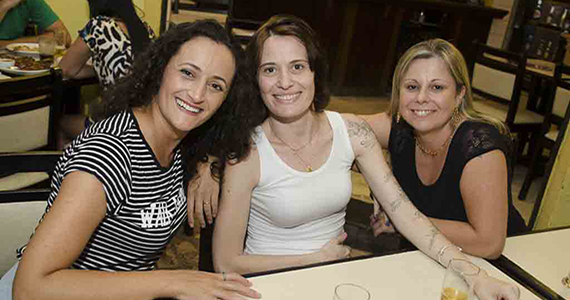 Leporace Bar teve caipirinhas na noite de sábado 