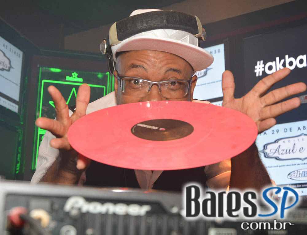 5ª edição do Baile das Antigas com DJs Silvinho, Easy Nylon, Luciano e Katatau no Akbar Lounge e Disco 5ª edição do Baile das Antigas com DJs Silvinho, Easy Nylon, Luciano e Katatau no Akbar Lounge e Disco
