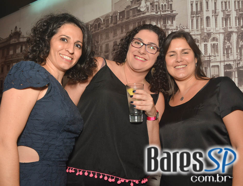 5ª edição do Baile das Antigas com DJs Silvinho, Easy Nylon, Luciano e Katatau no Akbar Lounge e Disco 5ª edição do Baile das Antigas com DJs Silvinho, Easy Nylon, Luciano e Katatau no Akbar Lounge e Disco