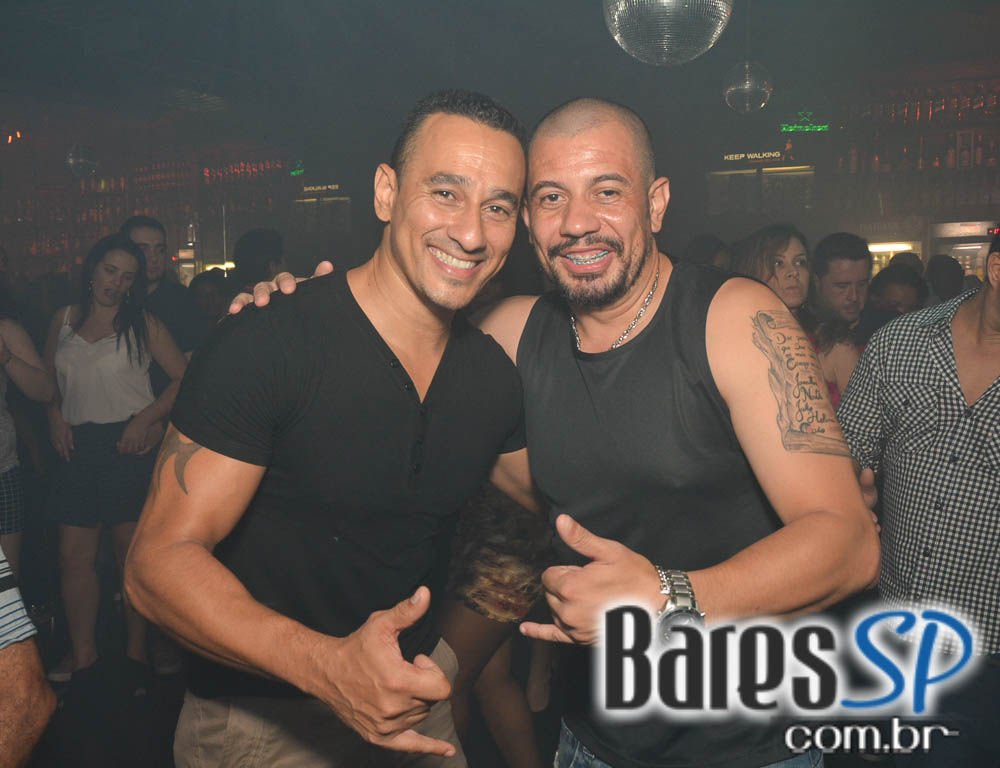 5ª edição do Baile das Antigas com DJs Silvinho, Easy Nylon, Luciano e Katatau no Akbar Lounge e Disco 5ª edição do Baile das Antigas com DJs Silvinho, Easy Nylon, Luciano e Katatau no Akbar Lounge e Disco