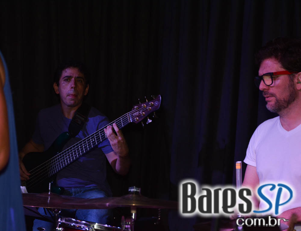 Graça Cunha apresentou seus sucessos no palco do Ao Vivo Graça Cunha apresentou seus sucessos no palco do Ao Vivo