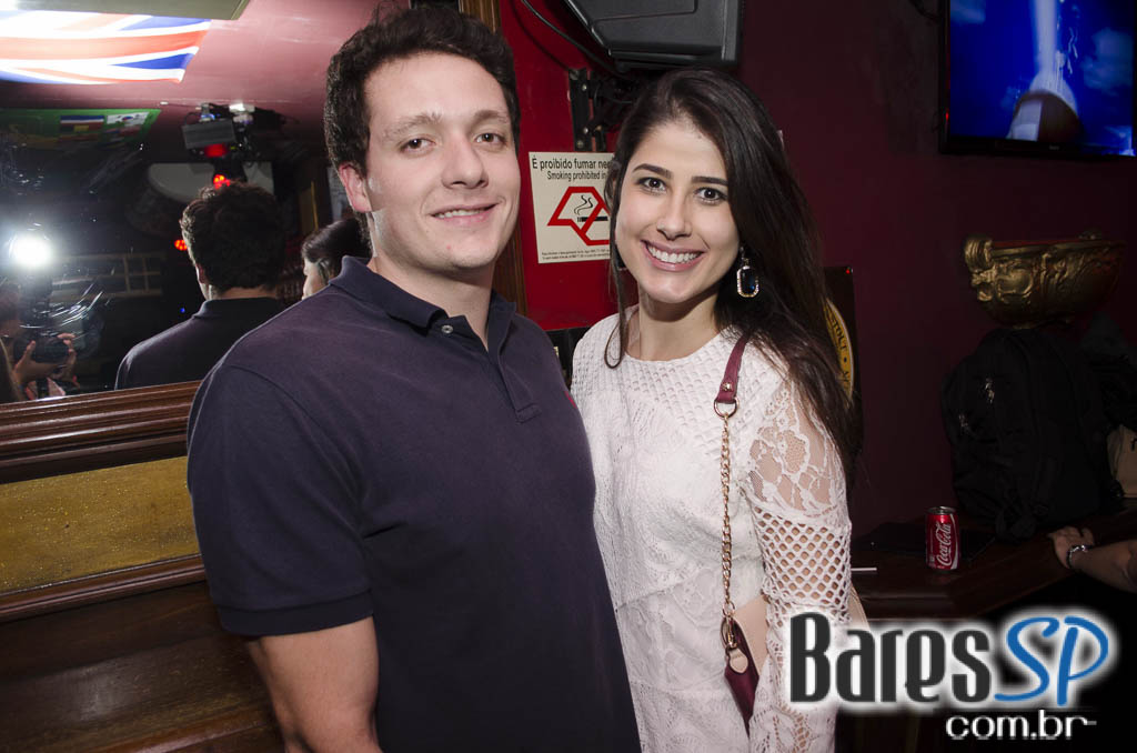 Banda Vih e Sal Vincent comandaram a noite com muito rock no Republic Pub Banda Vih e Sal Vincent comandaram a noite com muito rock no Republic Pub