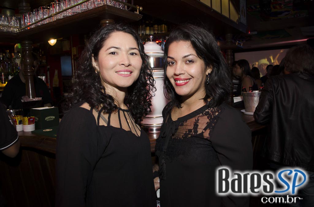 Banda Vih e Sal Vincent comandaram a noite com muito rock no Republic Pub Banda Vih e Sal Vincent comandaram a noite com muito rock no Republic Pub