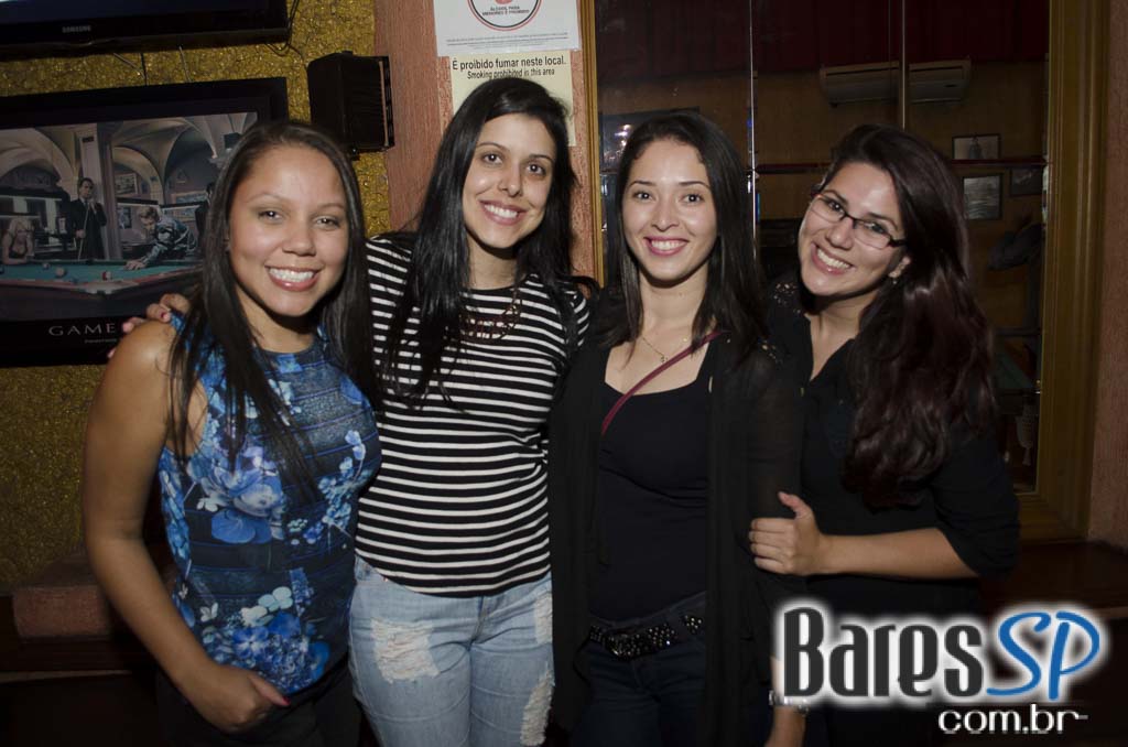 Banda Vih e Sal Vincent comandaram a noite com muito rock no Republic Pub Banda Vih e Sal Vincent comandaram a noite com muito rock no Republic Pub