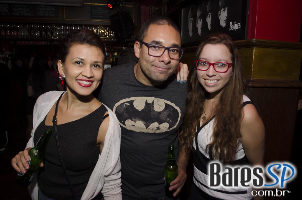 Banda Vih e Sal Vincent comandaram a noite com muito rock no Republic Pub Banda Vih e Sal Vincent comandaram a noite com muito rock no Republic Pub