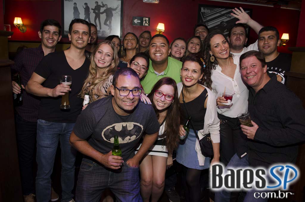 Banda Vih e Sal Vincent comandaram a noite com muito rock no Republic Pub Banda Vih e Sal Vincent comandaram a noite com muito rock no Republic Pub