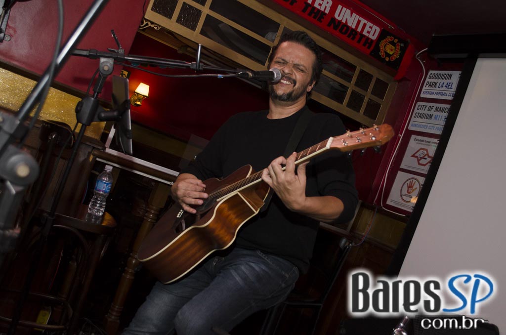 Banda Vih e Sal Vincent comandaram a noite com muito rock no Republic Pub Banda Vih e Sal Vincent comandaram a noite com muito rock no Republic Pub