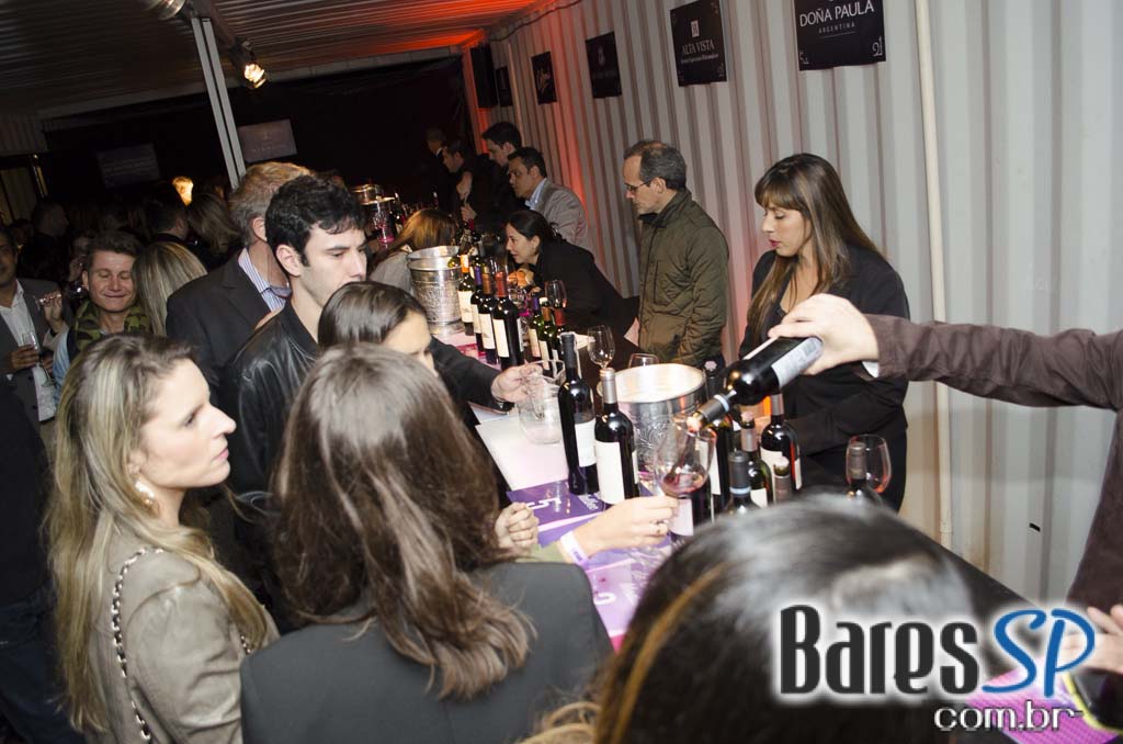 Vila Butantan recebeu o 4º Malbec World Day com food trucks, DJs e degustação dos vinhos Vila Butantan recebeu o 4º Malbec World Day com food trucks, DJs e degustação dos vinhos