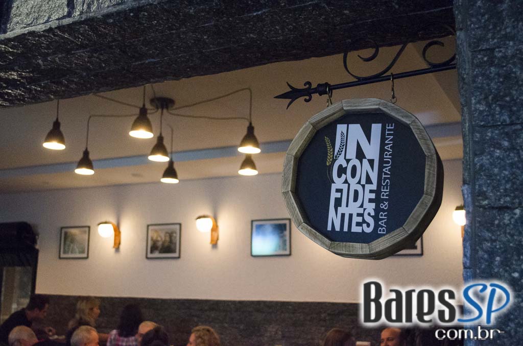 Inconfidentes Bar inaugurou nesta quinta-feira com ambiente descontraído e cardápio variado
