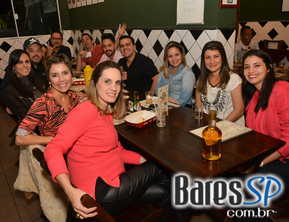 Di Primeira Bar tem Happy Hour animado com petiscos e bebidas variadas Di Primeira Bar tem Happy Hour animado com petiscos e bebidas variadas