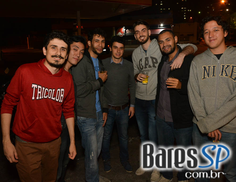 Di Primeira Bar tem Happy Hour animado com petiscos e bebidas variadas Di Primeira Bar tem Happy Hour animado com petiscos e bebidas variadas