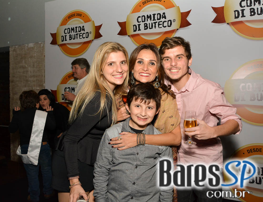 Festa de premiação do Comida di Buteco 2016 aconteceu no Vila Bisutti Festa de premiação do Comida di Buteco 2016 aconteceu no Vila Bisutti