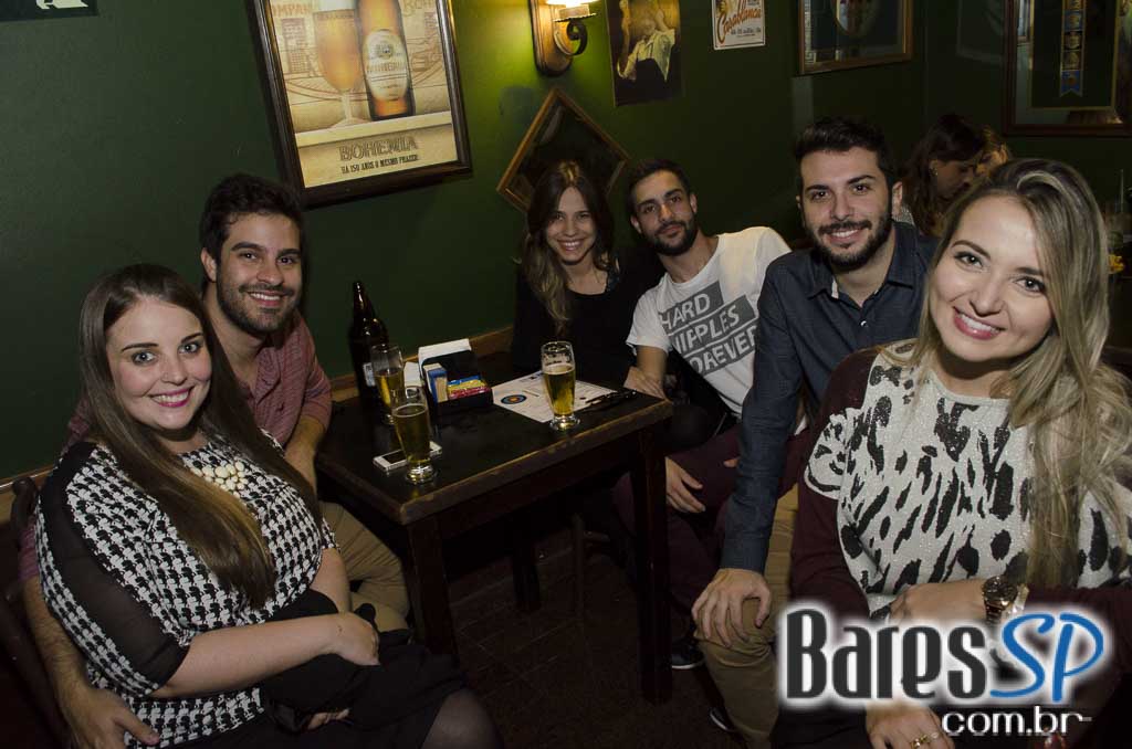 Banda 40 Watts se apresentou no Willi Willie Bar e Arqueria com muito pop rock Banda 40 Watts se apresentou no Willi Willie Bar e Arqueria com muito pop rock