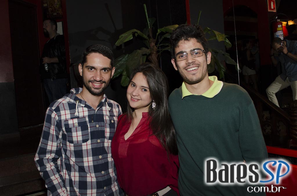 Banda 40 Watts se apresentou no Willi Willie Bar e Arqueria com muito pop rock Banda 40 Watts se apresentou no Willi Willie Bar e Arqueria com muito pop rock