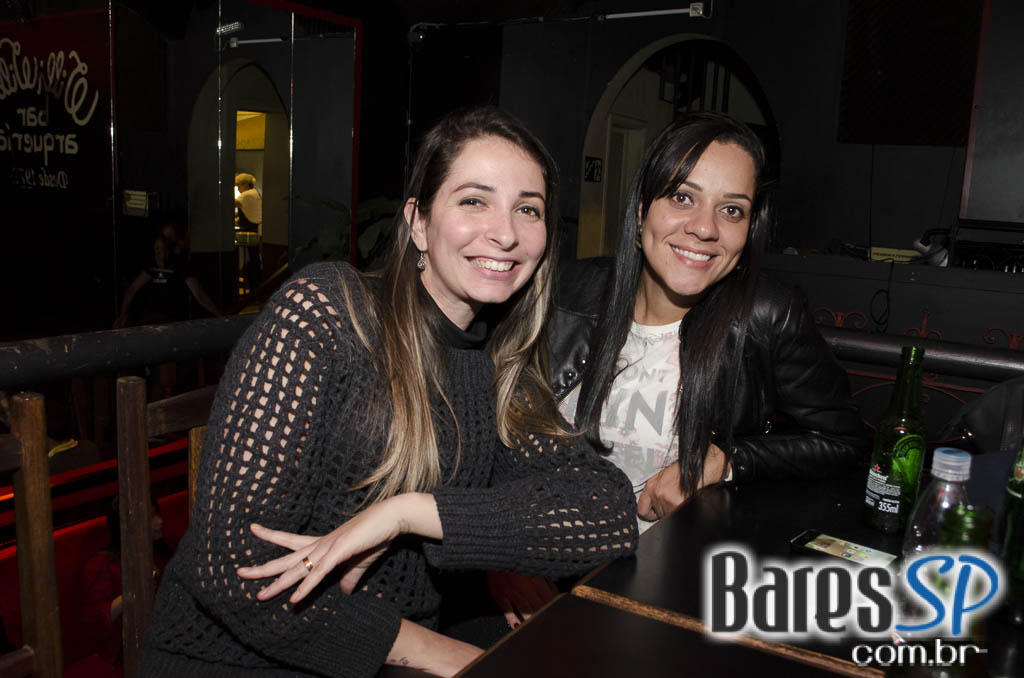 Banda 40 Watts se apresentou no Willi Willie Bar e Arqueria com muito pop rock Banda 40 Watts se apresentou no Willi Willie Bar e Arqueria com muito pop rock