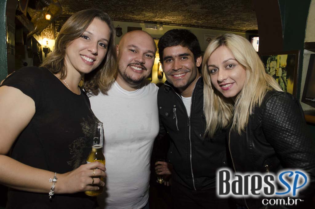 Banda 40 Watts se apresentou no Willi Willie Bar e Arqueria com muito pop rock Banda 40 Watts se apresentou no Willi Willie Bar e Arqueria com muito pop rock