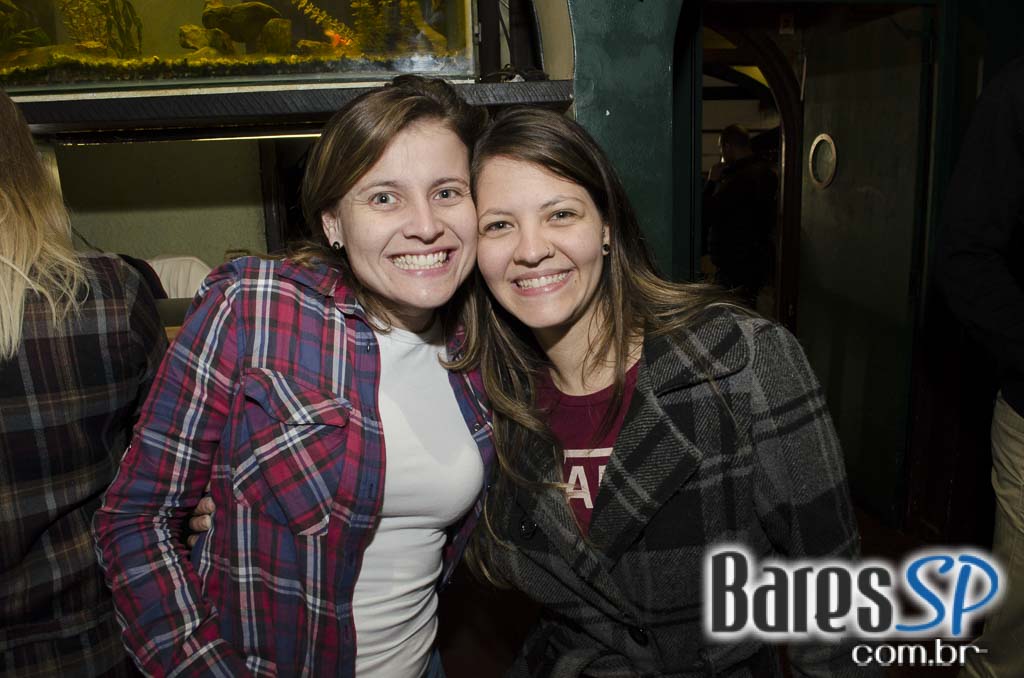 Banda 40 Watts se apresentou no Willi Willie Bar e Arqueria com muito pop rock Banda 40 Watts se apresentou no Willi Willie Bar e Arqueria com muito pop rock