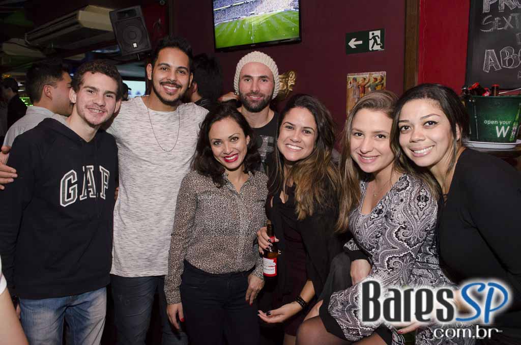 William Kim e Banda Monk comandaram a noite com clássicos do rock no Republic Pub William Kim e Banda Monk comandaram a noite com clássicos do rock no Republic Pub