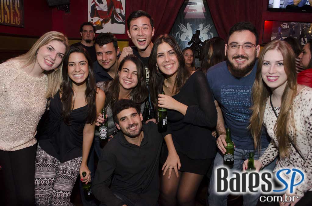 William Kim e Banda Monk comandaram a noite com clássicos do rock no Republic Pub William Kim e Banda Monk comandaram a noite com clássicos do rock no Republic Pub