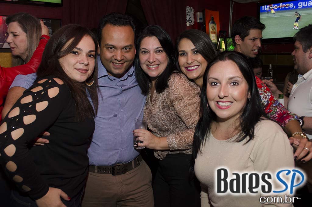 William Kim e Banda Monk comandaram a noite com clássicos do rock no Republic Pub William Kim e Banda Monk comandaram a noite com clássicos do rock no Republic Pub