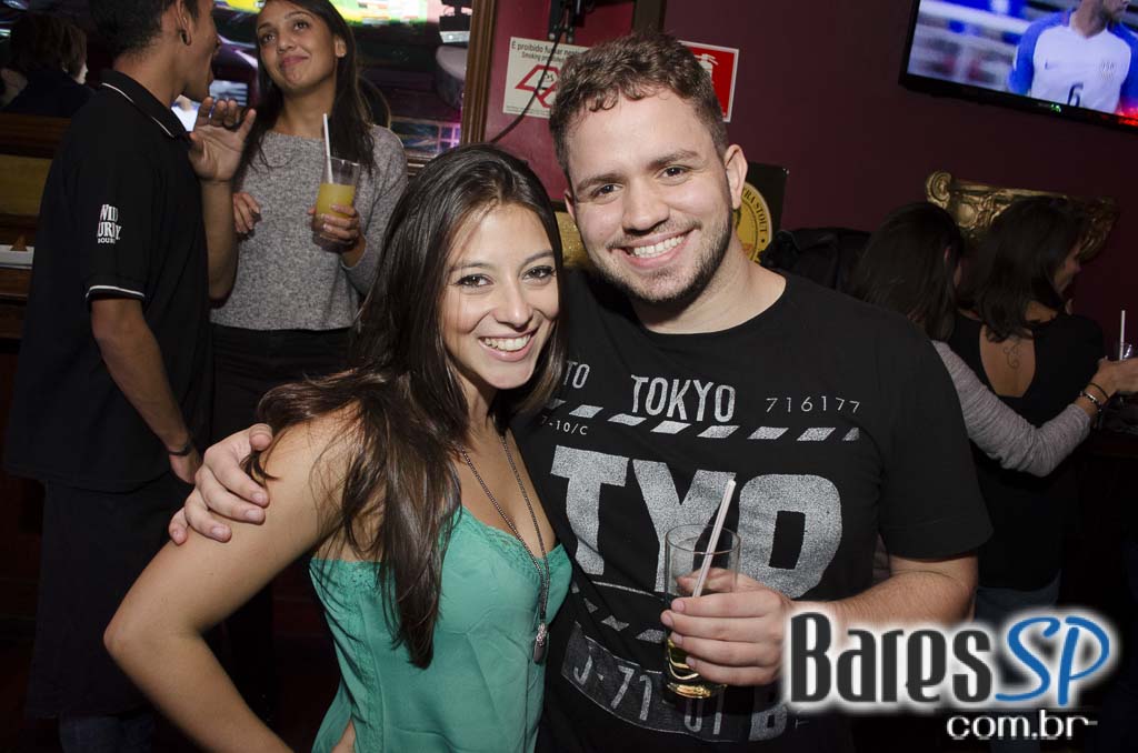 William Kim e Banda Monk comandaram a noite com clássicos do rock no Republic Pub William Kim e Banda Monk comandaram a noite com clássicos do rock no Republic Pub