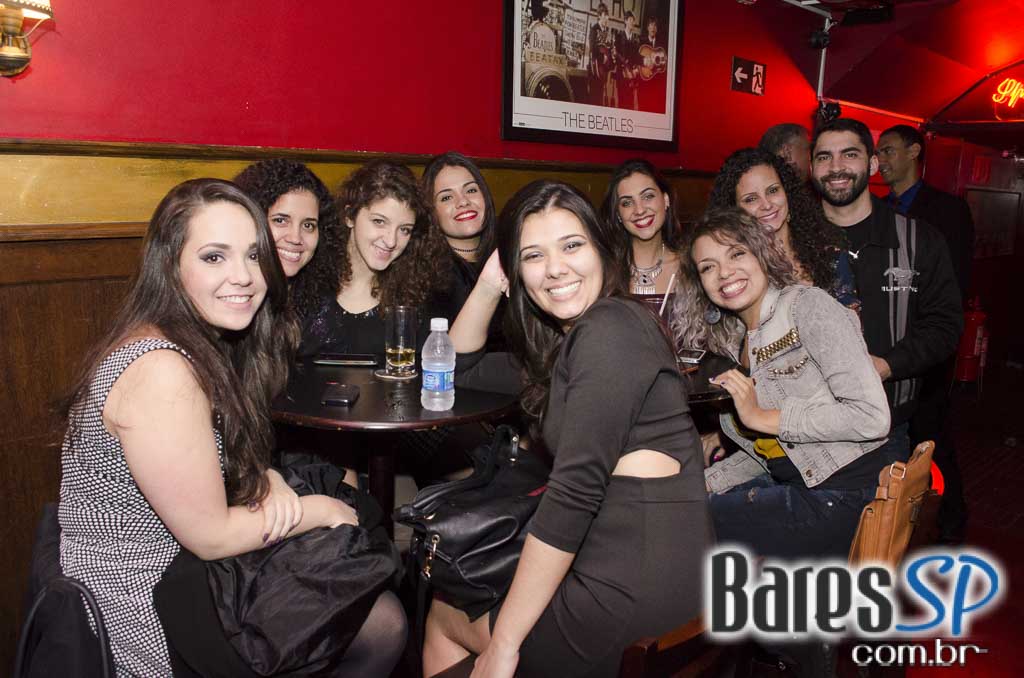 William Kim e Banda Monk comandaram a noite com clássicos do rock no Republic Pub William Kim e Banda Monk comandaram a noite com clássicos do rock no Republic Pub