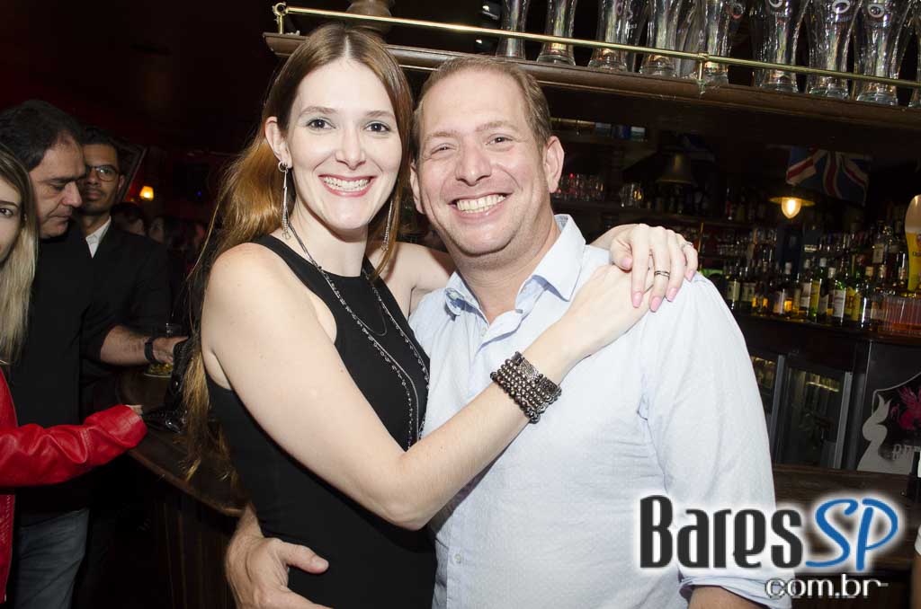 William Kim e Banda Monk comandaram a noite com clássicos do rock no Republic Pub William Kim e Banda Monk comandaram a noite com clássicos do rock no Republic Pub