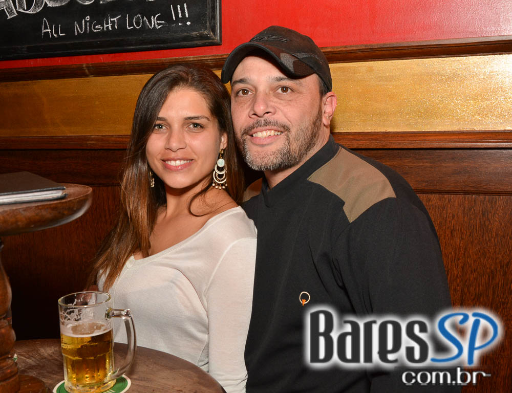 Banda Gullivera e DJ Cadu comandaram a quinta com pop rock no Republic Pub Banda Gullivera e DJ Cadu comandaram a quinta com pop rock no Republic Pub