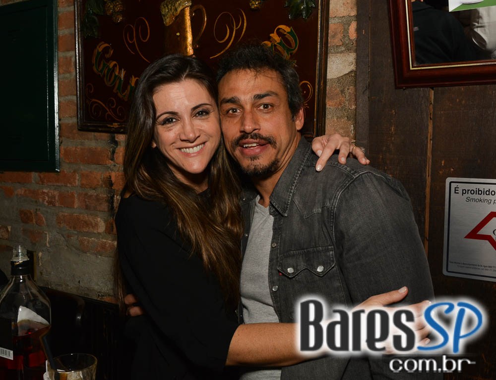 Banda Rock Stamp animou o palco do Dublin com muito Pop Rock Banda Rock Stamp animou o palco do Dublin com muito Pop Rock