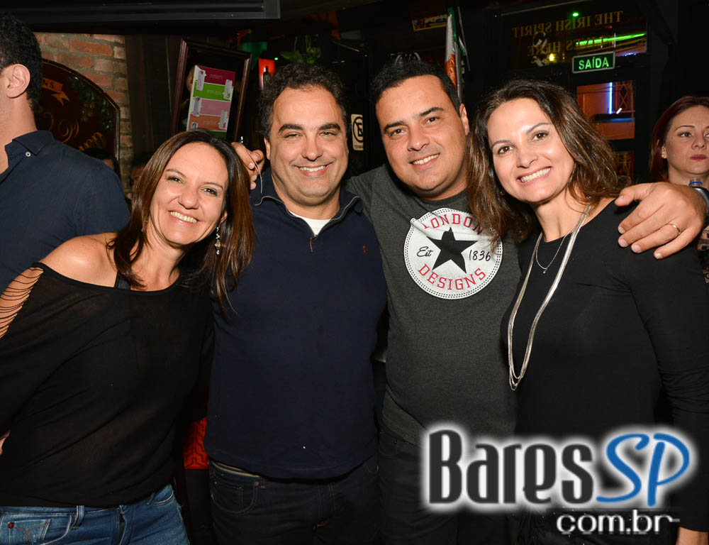 Banda Rock Stamp animou o palco do Dublin com muito Pop Rock Banda Rock Stamp animou o palco do Dublin com muito Pop Rock