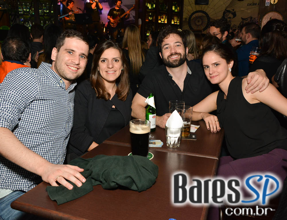 Banda Rock Stamp animou o palco do Dublin com muito Pop Rock Banda Rock Stamp animou o palco do Dublin com muito Pop Rock