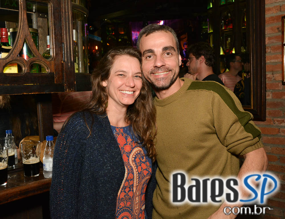 Banda Rock Stamp animou o palco do Dublin com muito Pop Rock Banda Rock Stamp animou o palco do Dublin com muito Pop Rock