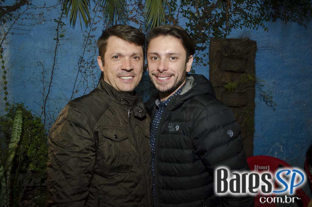 Tirrenos ofereceu diversas opções de drinks e cardápio variado no sábado Tirrenos ofereceu diversas opções de drinks e cardápio variado no sábado