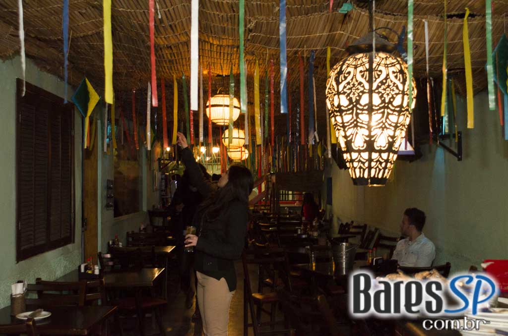 Tirrenos ofereceu diversas opções de drinks e cardápio variado no sábado Tirrenos ofereceu diversas opções de drinks e cardápio variado no sábado