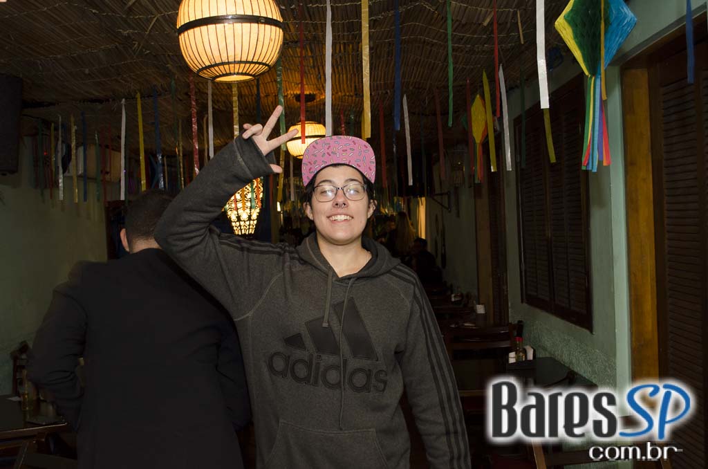 Tirrenos ofereceu diversas opções de drinks e cardápio variado no sábado Tirrenos ofereceu diversas opções de drinks e cardápio variado no sábado