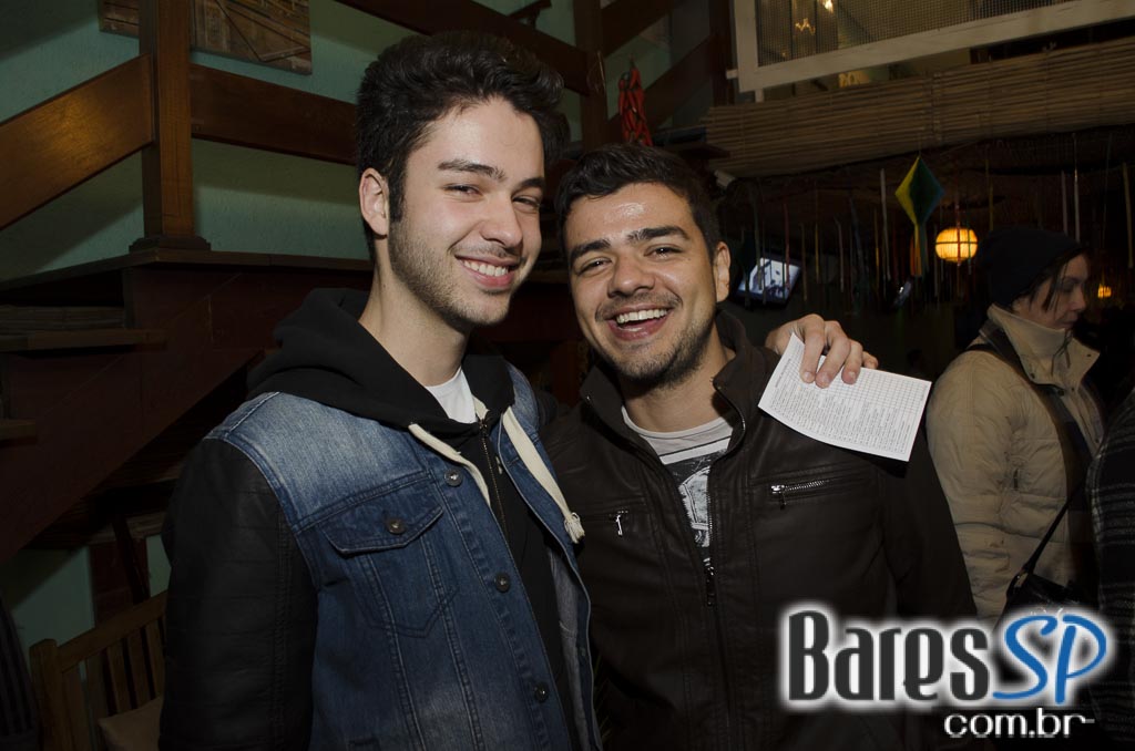 Tirrenos ofereceu diversas opções de drinks e cardápio variado no sábado Tirrenos ofereceu diversas opções de drinks e cardápio variado no sábado