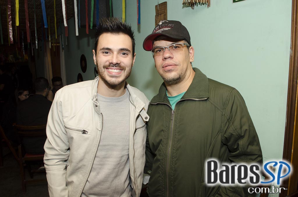 Tirrenos ofereceu diversas opções de drinks e cardápio variado no sábado Tirrenos ofereceu diversas opções de drinks e cardápio variado no sábado