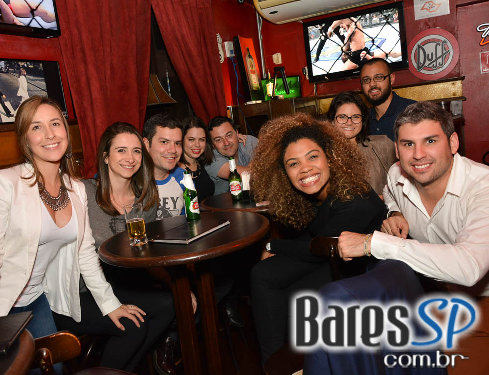 Banda Monk e Sal Vincent comandaram a noite com pop rock internacional no Republic Pub Banda Monk e Sal Vincent comandaram a noite com pop rock internacional no Republic Pub