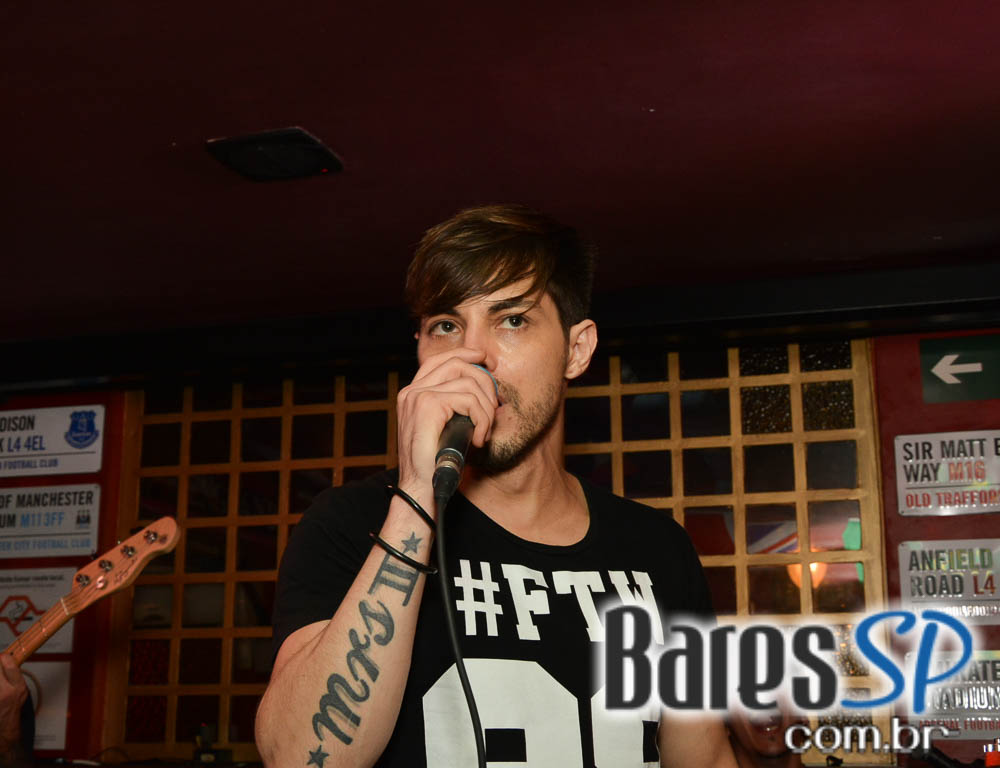 Banda Monk e Sal Vincent comandaram a noite com pop rock internacional no Republic Pub Banda Monk e Sal Vincent comandaram a noite com pop rock internacional no Republic Pub