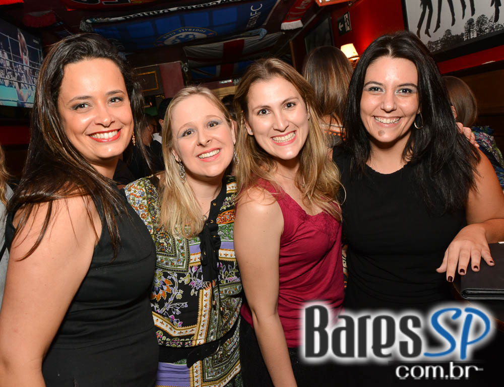 Banda Monk e Sal Vincent comandaram a noite com pop rock internacional no Republic Pub Banda Monk e Sal Vincent comandaram a noite com pop rock internacional no Republic Pub