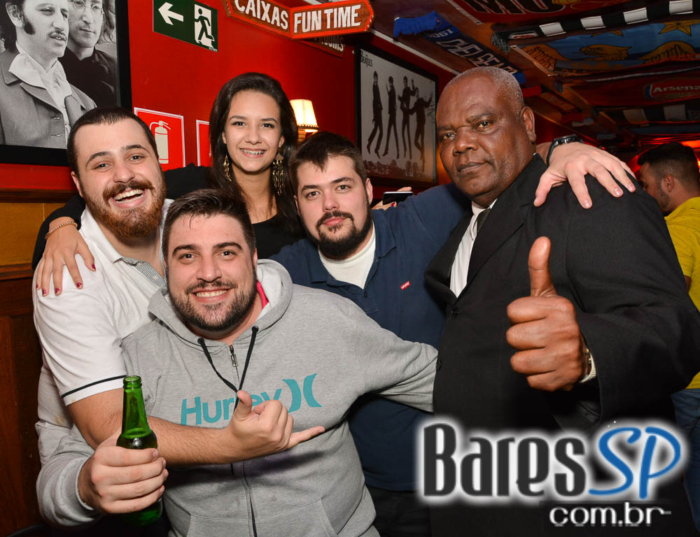 Banda Monk e Sal Vincent comandaram a noite com pop rock internacional no Republic Pub Banda Monk e Sal Vincent comandaram a noite com pop rock internacional no Republic Pub