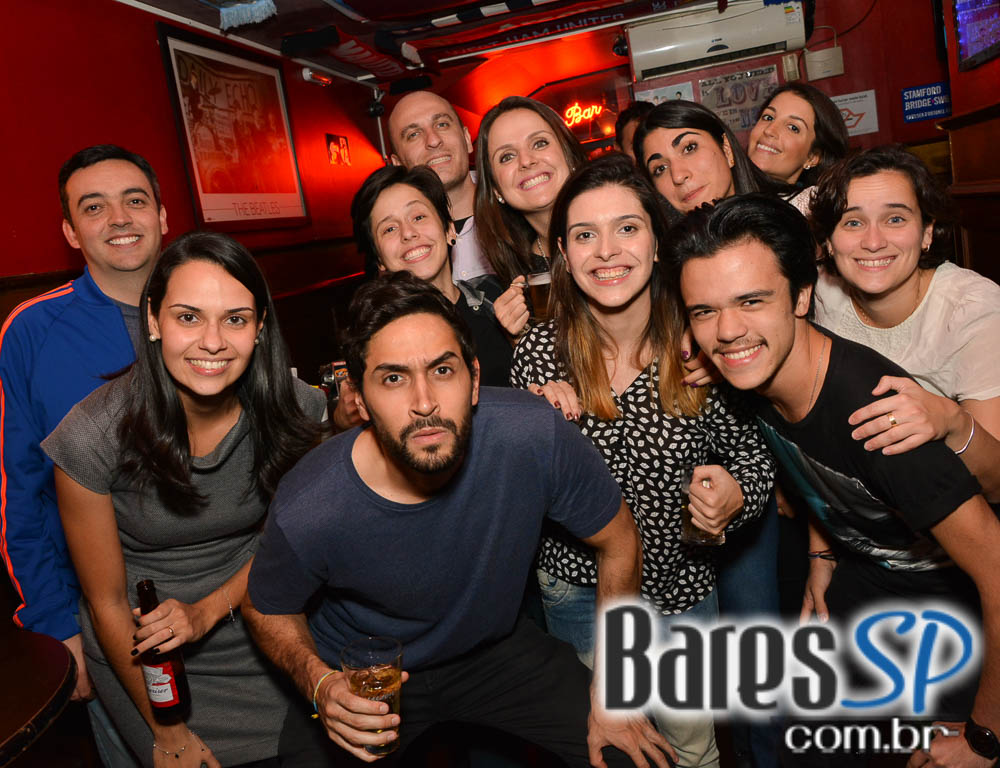 Banda Monk e Sal Vincent comandaram a noite com pop rock internacional no Republic Pub Banda Monk e Sal Vincent comandaram a noite com pop rock internacional no Republic Pub