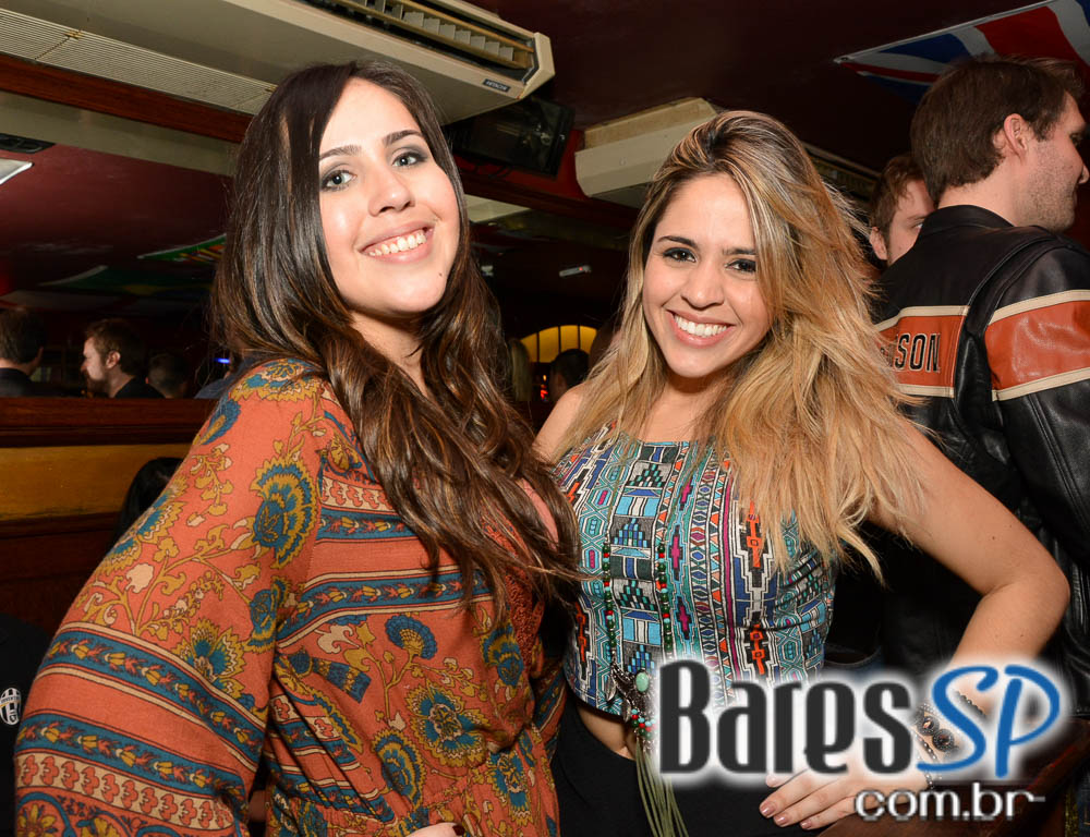 Banda Monk e Sal Vincent comandaram a noite com pop rock internacional no Republic Pub Banda Monk e Sal Vincent comandaram a noite com pop rock internacional no Republic Pub