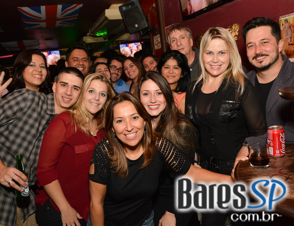 Banda Junkie Box e Sal Vincent comandaram a noite com rock no Republic Pub Banda Junkie Box e Sal Vincent comandaram a noite com rock no Republic Pub